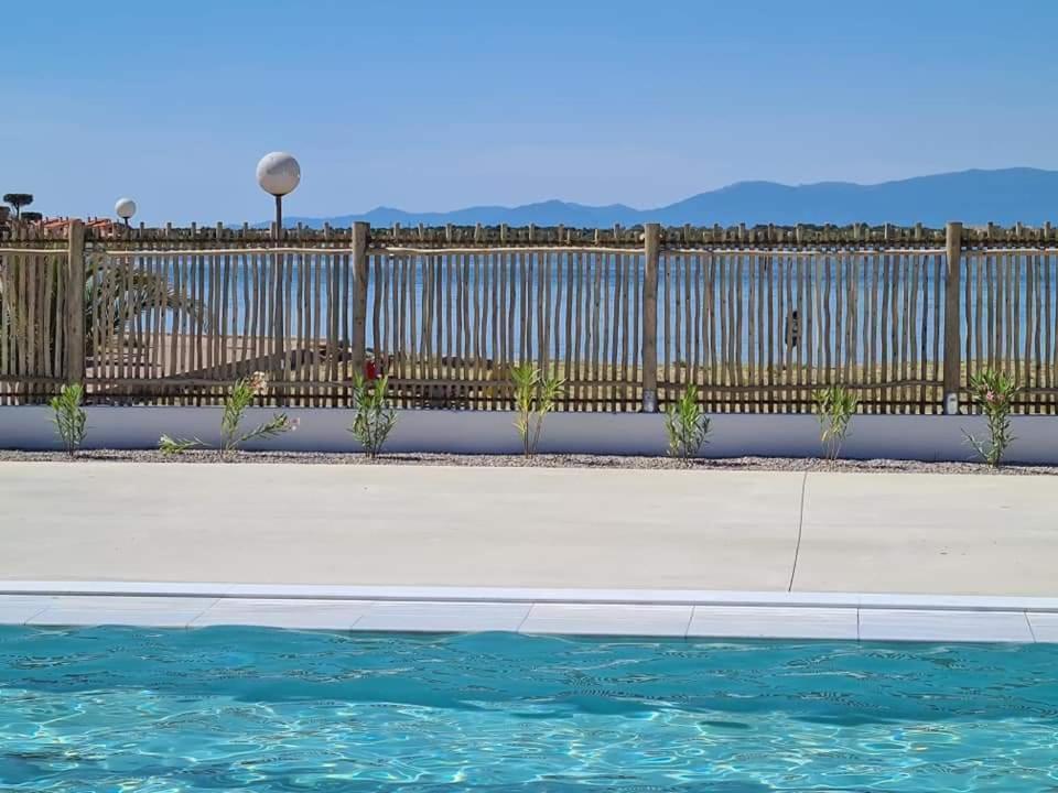 Bel Appartement Vue Sur Le Lac Marin Avec Piscine Le Barcares Luaran gambar